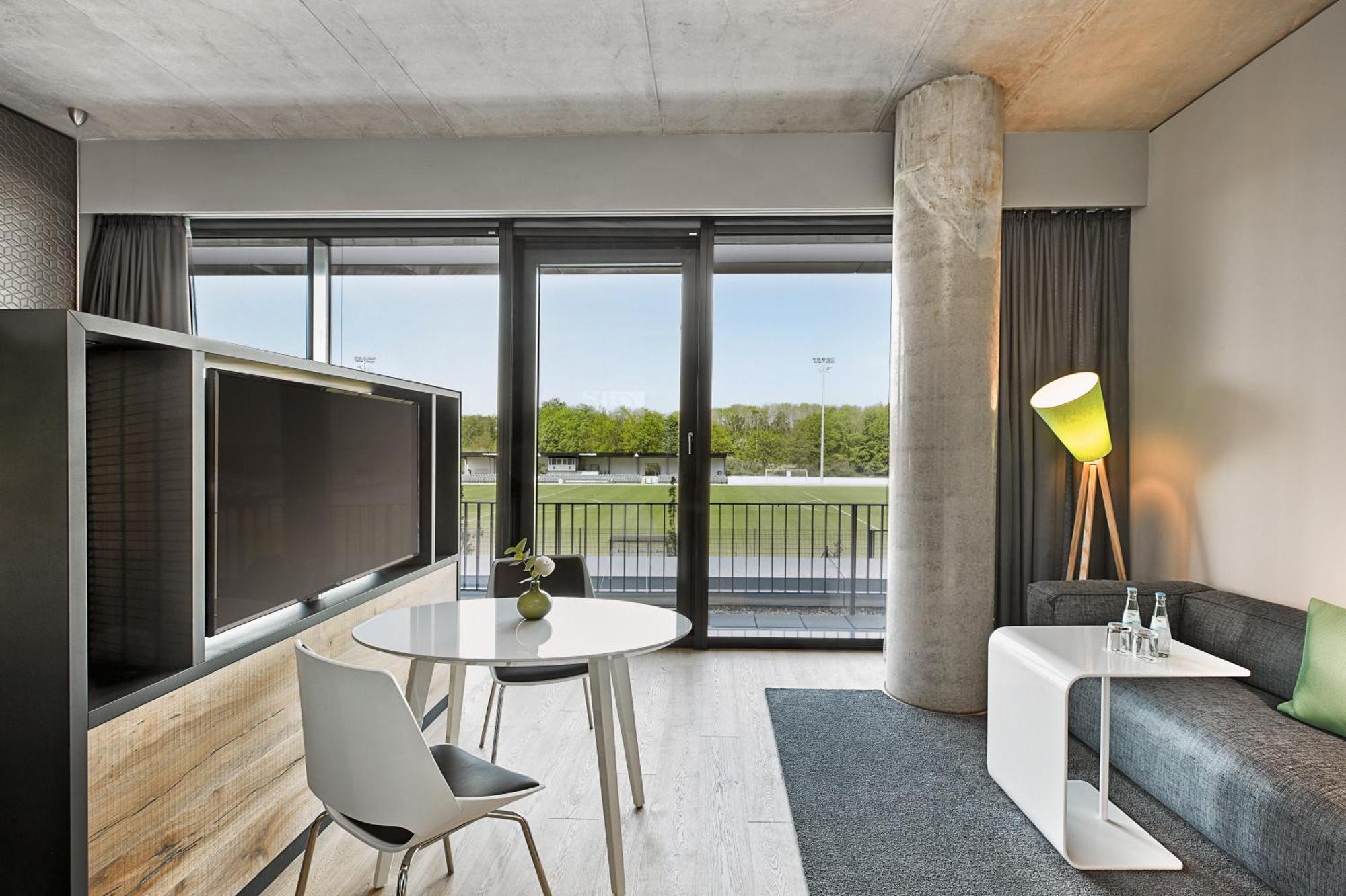 H4 Hotel Moenchengladbach Im Borussia-Park エクステリア 写真